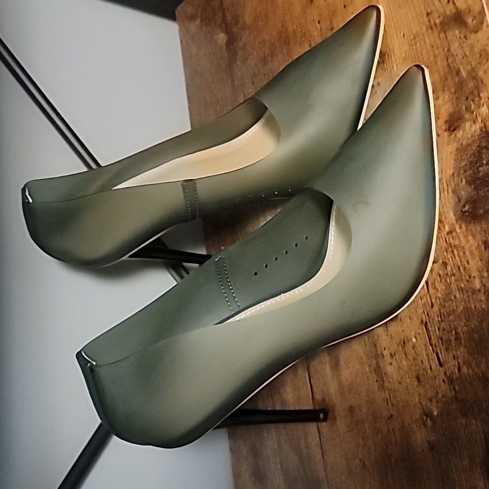 Size 7 heels